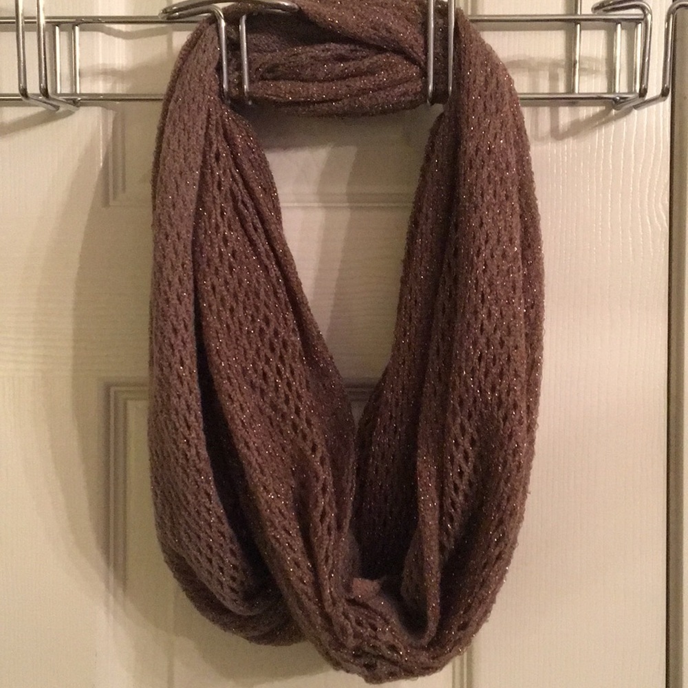 Bronze rose gold shimmery infinity scarf 🎀